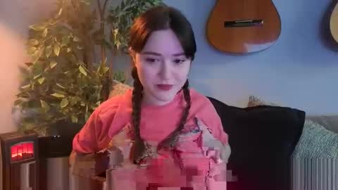 Snapshot of pillogoddess chatting on 18, 5, 2026 PilloGoddess online show from 18, 5, 2026