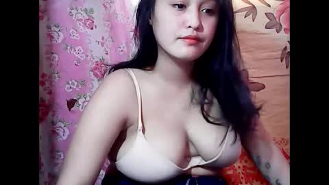 pinay_mama_milkbigboobs online show from 6, 2, 2025