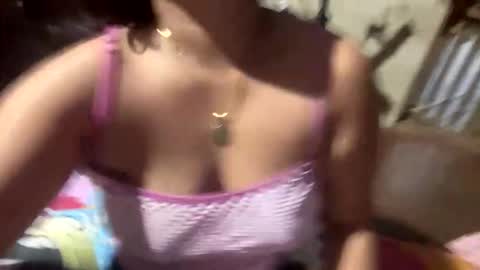 Snapshot of pinay_mommyyy chatting on 4, 6, 2026 pinay_mommyyy online show from 4, 6, 2026