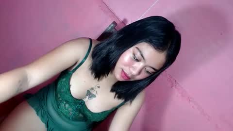 Snapshot of pinay_shinexxx chatting on 8, 6, 2026 pinay_shinexxx online show from 8, 6, 2026