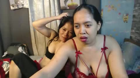 Snapshot of pinayhotmama08 chatting on 24, 4, 2026 pinayhotmama08 online show from 24, 4, 2026