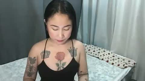 yumie  online show from 8, 4, 2026