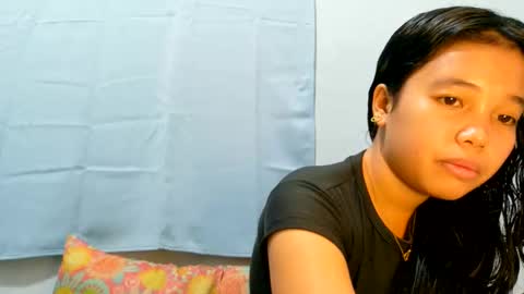 Snapshot of pinaysweetgirl_19 chatting on 7, 6, 2026 pinaysweetgirl_19 online show from 7, 6, 2026