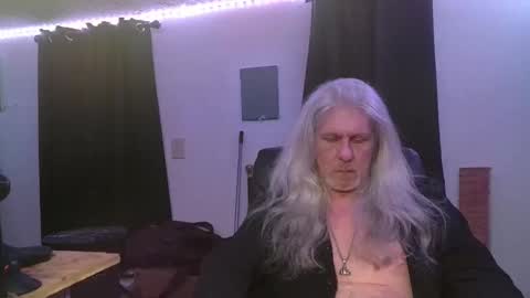 Snapshot of pincoffin chatting on 12, 11, 2025 Pincoffin online show from 12, 11, 2025