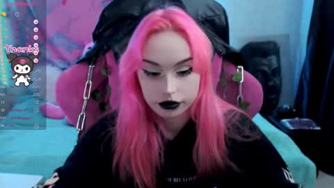 Snapshot of pineapple_dope chatting on 3, 2, 2025 Nancy online show from 3, 2, 2025