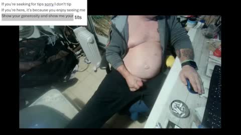 Snapshot of pini_z chatting on 15, 1, 2025 pini_z online show from 15, 1, 2025