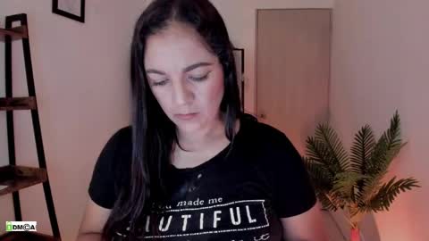 Snapshot of pink_kitten_ chatting on 27, 5, 2026 Eli online show from 27, 5, 2026