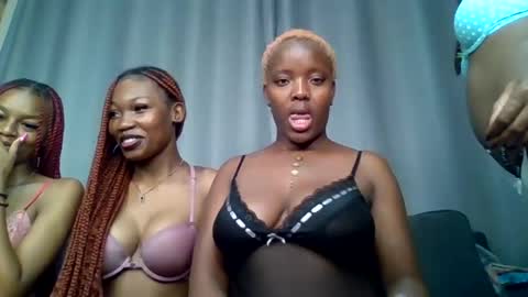 Snapshot of pink_nova chatting on 17, 7, 2026 pinkyy online show from 17, 7, 2026