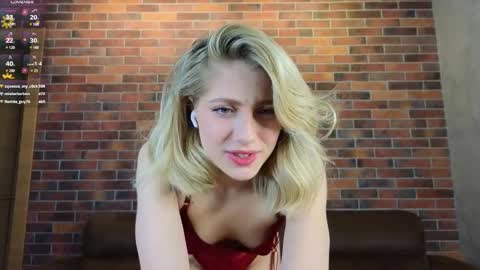 Snapshot of pinkadele chatting on 8, 1, 2025 Adele online show from 8, 1, 2025