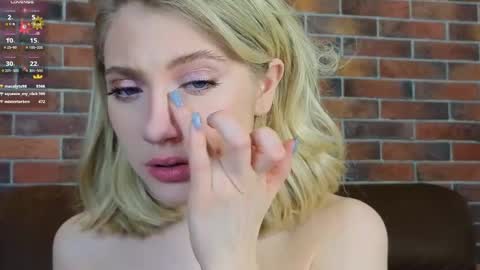 Snapshot of pinkadele chatting on 9, 1, 2025 Adele online show from 9, 1, 2025