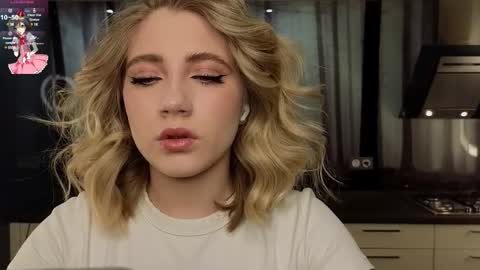 Snapshot of pinkadele chatting on 18, 2, 2025 Adele online show from 18, 2, 2025