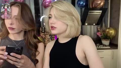 Snapshot of pinkadele chatting on 3, 3, 2025 Adele online show from 3, 3, 2025