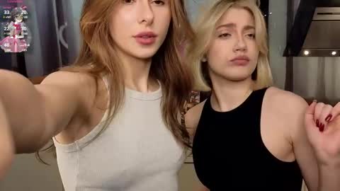 Snapshot of pinkadele chatting on 11, 3, 2025 Adele online show from 11, 3, 2025