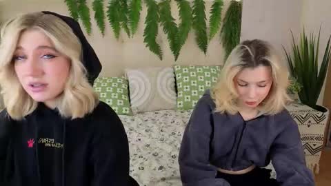 Snapshot of pinkadele chatting on 2, 10, 2025 Adele online show from 2, 10, 2025