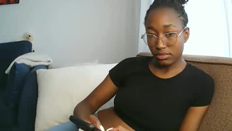 Snapshot of pinkaura_ chatting on 13, 1, 2026 PinkyAura online show from 13, 1, 2026