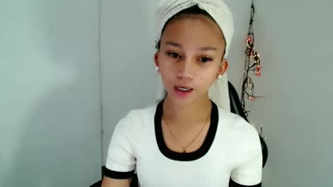 Snapshot of pinkdollbaby_ chatting on 7, 5, 2026 pinkdollbaby_ online show from 7, 5, 2026