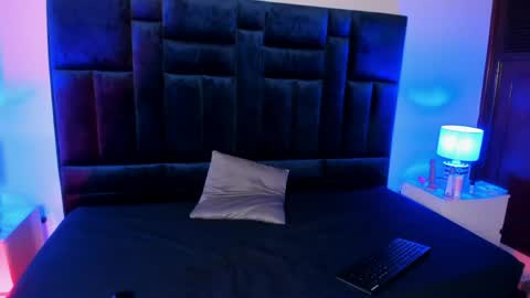 pinkflame_ online show from 9, 5, 2026