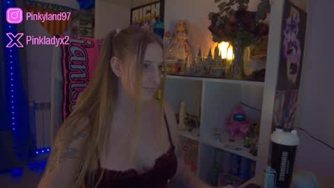 Snapshot of pinkladyx2 chatting on 1, 2, 2026 pinkladyx2 online show from 1, 2, 2026