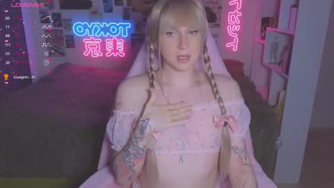 pinkvenom_ online show from 30, 10, 2025