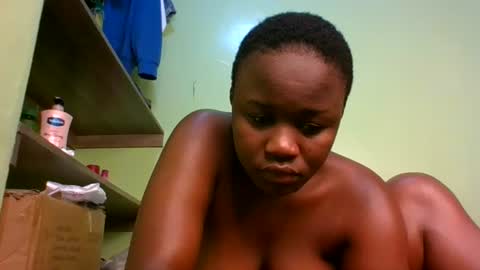 Snapshot of pinkylips_ebony chatting on 14, 6, 2026 pinky online show from 14, 6, 2026