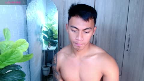 Snapshot of pinoymilker chatting on 16, 3, 2026 ethan online show from 16, 3, 2026