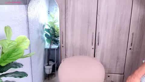 Snapshot of pinoymilker chatting on 17, 3, 2026 ethan online show from 17, 3, 2026