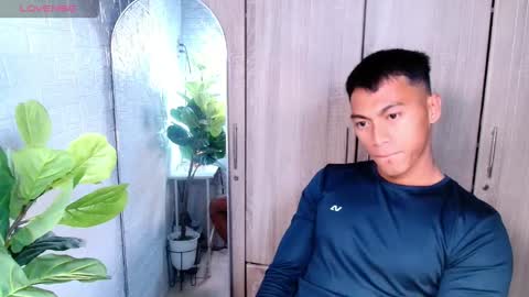 Snapshot of pinoymilker chatting on 29, 3, 2026 ethan online show from 29, 3, 2026