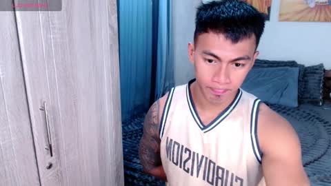 Snapshot of pinoymilker chatting on 5, 4, 2026 ethan online show from 5, 4, 2026