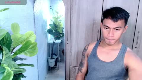 Snapshot of pinoymilker chatting on 12, 4, 2026 ethan online show from 12, 4, 2026