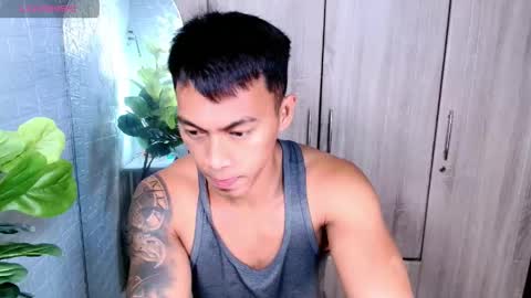 Snapshot of pinoymilker chatting on 13, 4, 2026 ethan online show from 13, 4, 2026