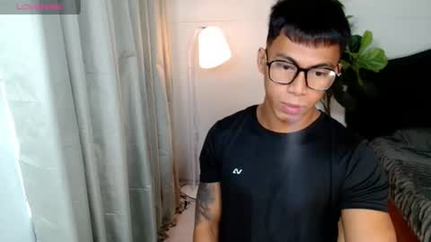 Snapshot of pinoymilker chatting on 26, 6, 2026 ethan online show from 26, 6, 2026