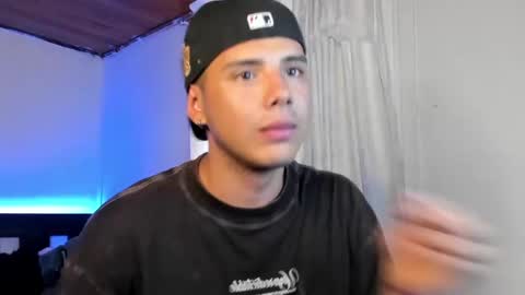 Snapshot of piperodriguez_ chatting on 3, 1, 2025 Pipe Rodriguez online show from 3, 1, 2025