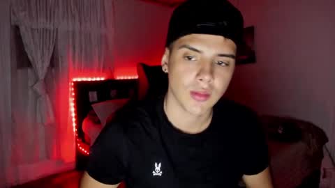Snapshot of piperodriguez_ chatting on 5, 2, 2025 Pipe Rodriguez online show from 5, 2, 2025