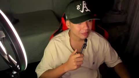 Snapshot of piperodriguez_ chatting on 8, 3, 2025 Pipe Rodriguez online show from 8, 3, 2025