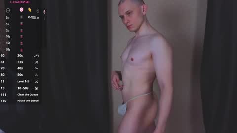 Snapshot of pistonpojizni chatting on 25, 4, 2026 STRONGBEAUTY online show from 25, 4, 2026