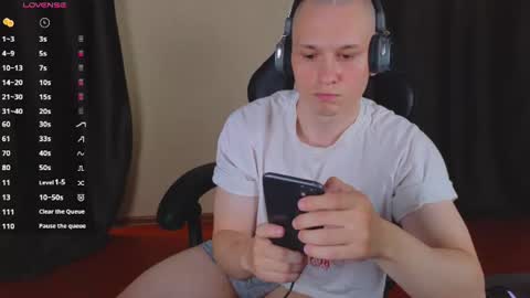 Snapshot of pistonpojizni chatting on 31, 7, 2026 STRONGBEAUTY online show from 31, 7, 2026