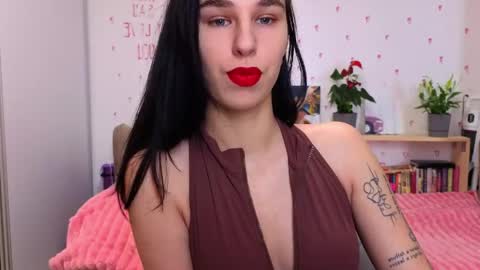 Snapshot of pixie_molly chatting on 18, 5, 2026 Molly online show from 18, 5, 2026