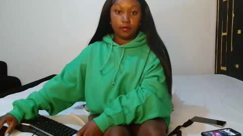 Snapshot of pixietease1 chatting on 3, 5, 2026 pixietease1 online show from 3, 5, 2026