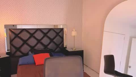 cris online show from 5, 10, 2025