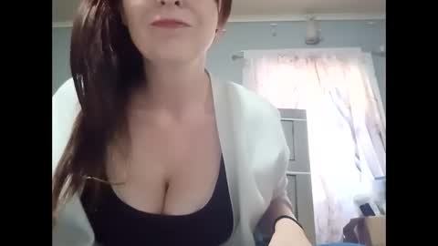 Snapshot of pizzedwife chatting on 3, 12, 2024 pizzedwife online show from 3, 12, 2024