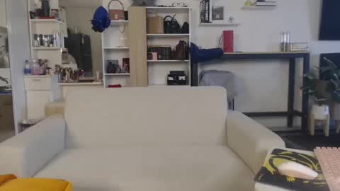 plasticgirll online show from 22, 12, 2024