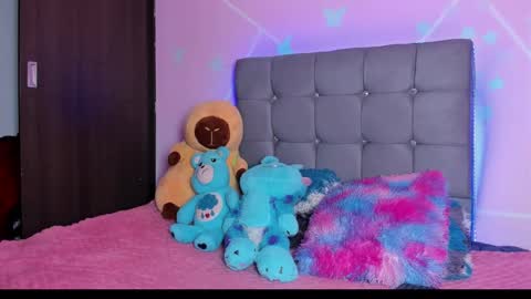 Snapshot of playboy_bunnyy chatting on 18, 9, 2025 playboy_bunnyy online show from 18, 9, 2025