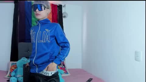 Snapshot of playboy_bunnyy chatting on 16, 10, 2025 playboy_bunnyy online show from 16, 10, 2025