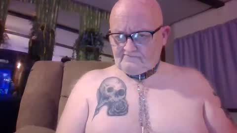 Snapshot of playboychas chatting on 6, 4, 2026 chaz online show from 6, 4, 2026