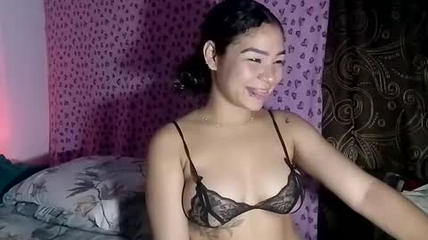 Snapshot of playhot88 chatting on 9, 5, 2026 KATE Y PABLO online show from 9, 5, 2026
