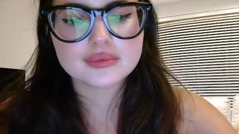 Snapshot of playnofuckinggames chatting on 8, 4, 2026 Mary online show from 8, 4, 2026
