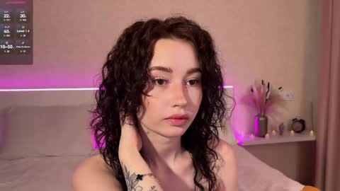 Snapshot of playussoftly chatting on 10, 5, 2026 Simona and Bonnie online show from 10, 5, 2026