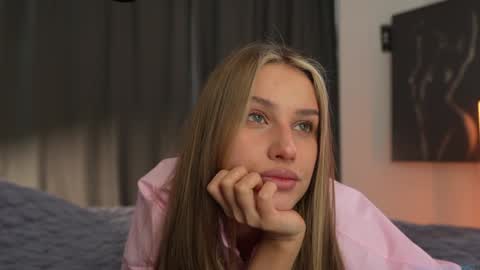 21 y.o Mila online show from 27, 2, 2026