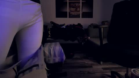 Hello ask me  . Im glad  to see you here in my room. Welcome PVT is open online show from 24, 11, 2025