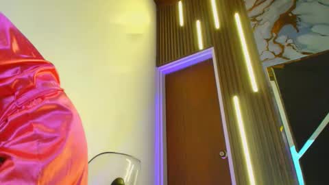 JUAN AND JULI online show from 7, 11, 2025